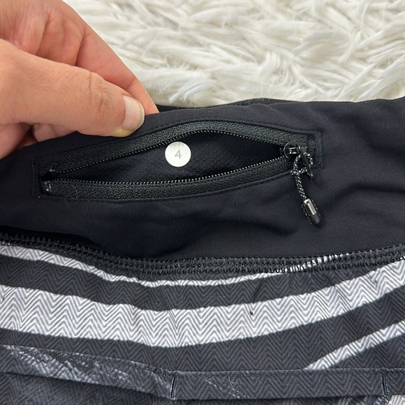 Lululemon Speed Short Marbled Mix Speed Short White Black / Black - Picture 5 of 5